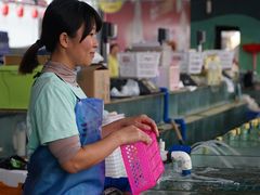 -三亚火车头万人海鲜广场