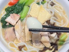 -蒙自源米线大王(花园城商场店)