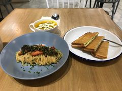 -HELLO 27 意面·沙拉·帕尼尼