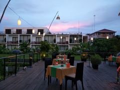 -Palate Angkor Restaurant & Bar