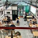 胡同里全是街坊叔叔阿姨的店，别提多正宗了