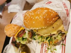 -The Habit Burger Grill 哈比特汉堡(复兴soho店)