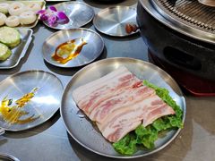 -围炉肉舍丹东海鲜烤肉·烤活鳗(步行街店)
