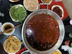 现划鳝鱼-储奇门鳝鱼火锅(总店)