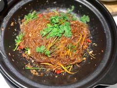 砂锅粉丝煲-费大厨辣椒炒肉(高铁吾悦广场店)