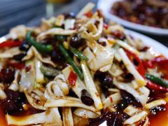 火爆黄喉-江湖黑大兔(杨家坪店)