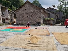 -高荡千年布依古寨旅游景区