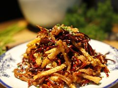 -渝半城经典川粤菜(重庆天地店)