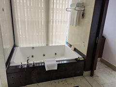 -三亚亚龙湾雅高铂尔曼别墅度假酒店