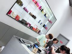 -MCM(比斯特上海购物村店)