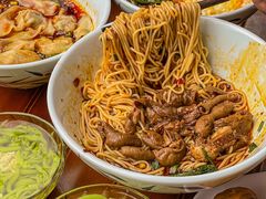 -李与白包子铺(桐梓林店)