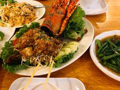 -J Daeng Seafood