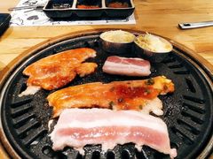 大满足刀刀爽五花肉-秋木烤肉·韩国牛肉名家(高新旗舰店)