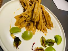 芥末鸭掌-小大董·烤鸭(观景餐厅·南京西路店)