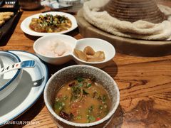 -滇香肴·云南菜蒸汽石锅鱼(云南北路店)