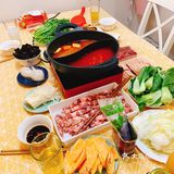 每次朋友来做客， 来不及准备菜就选择吃火锅