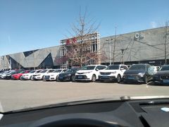 -UGG(燕莎奥特莱斯购物中心店)