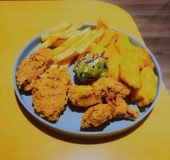 -玩元素·家庭游乐成长中心(香格里拉店)