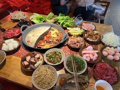 -赵美丽·重庆社区火锅·直营店(火车东站·中豪国际店)