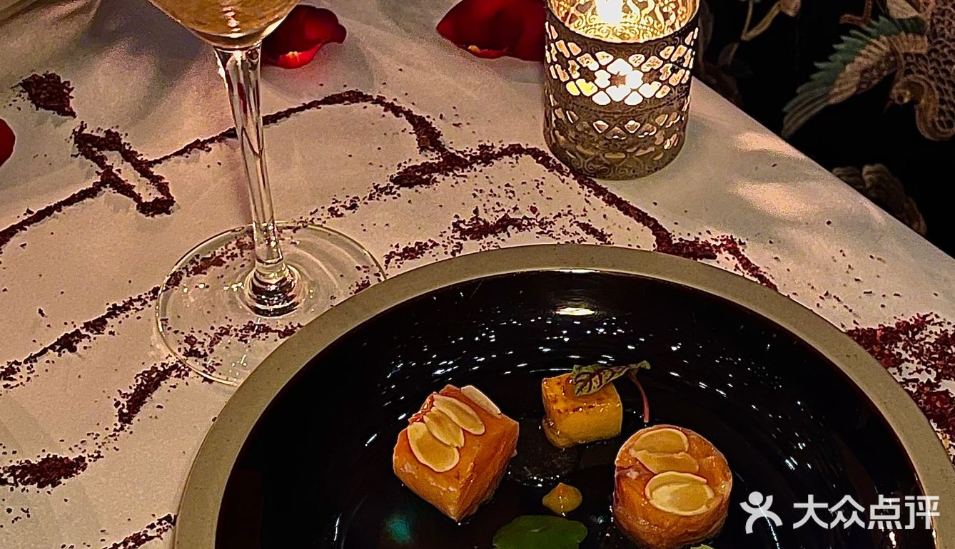 《有腔调的沪派西餐厅》🌹约会来这..好嗲！！