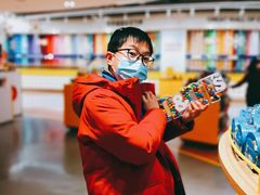 -m豆巧克力世界(上海世茂广场店)