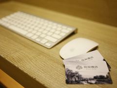 公共区苹果电脑-西安大雁塔科技大学地铁站亚朵酒店