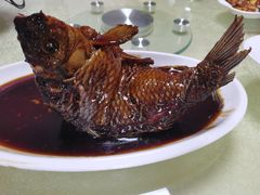 罾蹦鲤鱼-奥华餐厅·老张记(台基厂店)