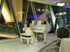 -广州塔卢特斯法国旋转餐厅