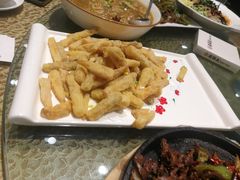 -老码头黑皮肘子锅包肉(赣水路店)