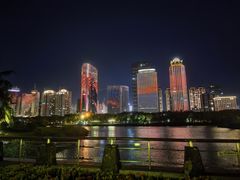 -万绿园