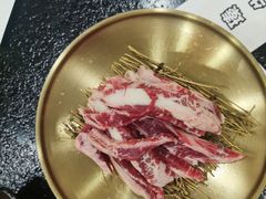 -臻牛烤肉