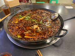 -鸿顺老铁锅美蛙鱼府(解放碑店)
