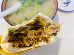 鸭肉夹饼-烤鸭肉夹馍鸭汤店