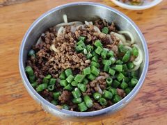 素椒杂酱面-左撇子私房面