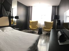 -桔子酒店(深圳东门湖贝地铁站店)