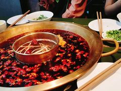 双椒菌菇鸳鸯锅-巴蜀大宅门火锅(川音店)