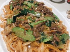 招牌湿炒牛河-潮泰牛肉火锅 · 创于1992年(车公庙店)