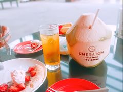 -亚龙湾喜来登·美景台大堂吧