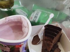 轻乳酪巧克力蛋糕-可颂坊(凉城店)
