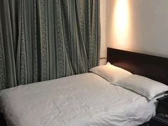 -忆江南酒店(交通大学咸宁路地铁站店)