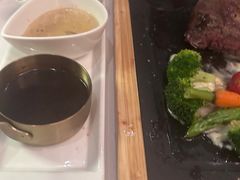 -龙虾酒吧扒房(宁波香格里拉店)