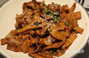 Braised Pork with King Oyster Mushrooms