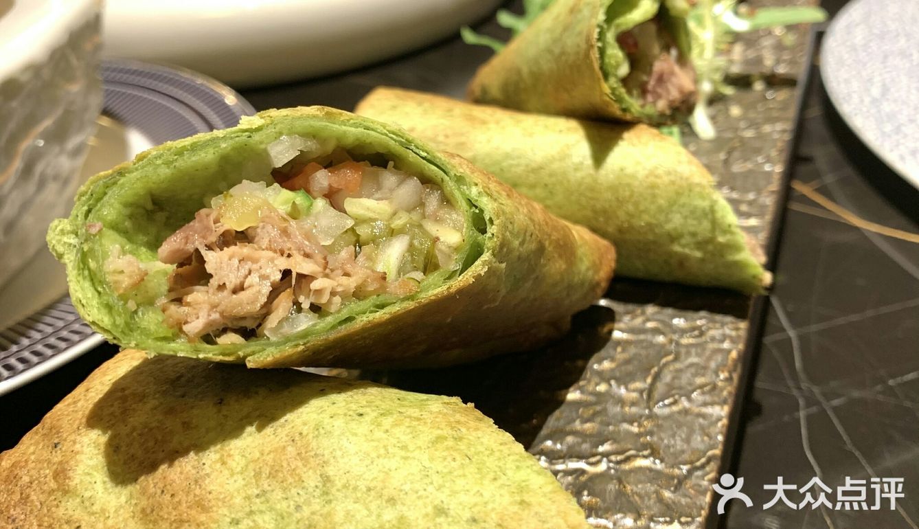 资深吃货良心测评，青酱蒜香青口贝、和牛眼肉佐黄油时蔬超满足！