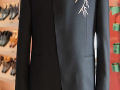 -吴志坚洋服店(贵都邻里中心店)