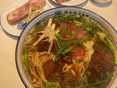 -镇南锅盖面馆(解放路店)