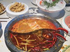 -茅草房·河畔园林火锅