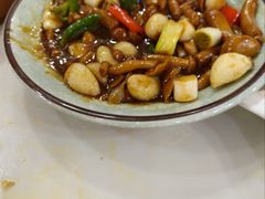 大蒜炒草菇-相聚青山餐厅(阎河路店)