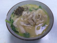 招牌黄鱼面-明呈黄鱼面馆(斜土路店)