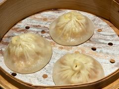 蟹粉小笼包-新荣记(南京西路店)