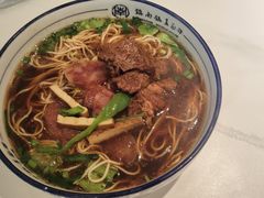 -镇南锅盖面馆(解放路店)